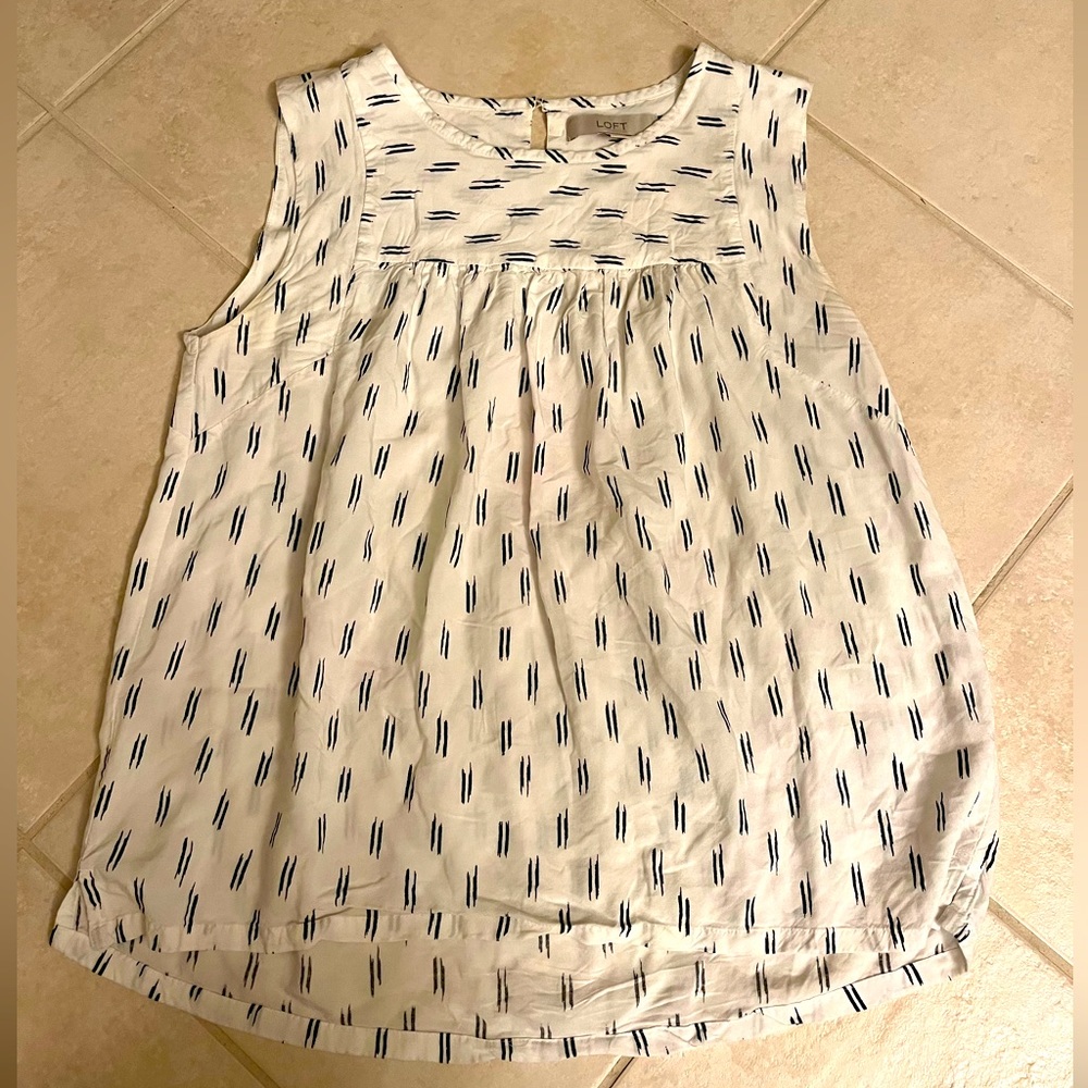 Ann Taylor loft cap sleeve ikat top black white small